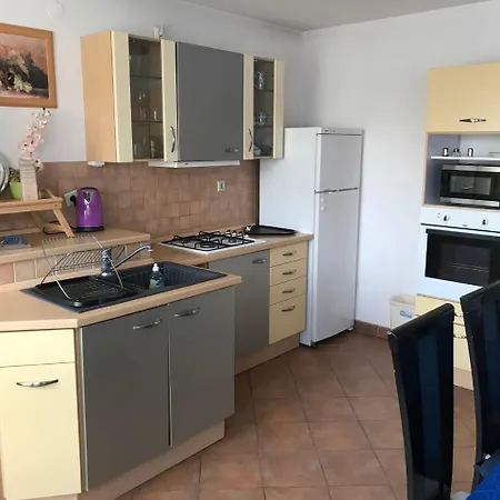 Lotusz In Apartamento